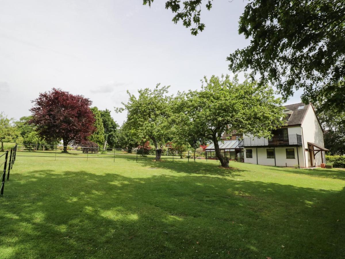 Hillcroft Villa Kenilworth Exterior photo